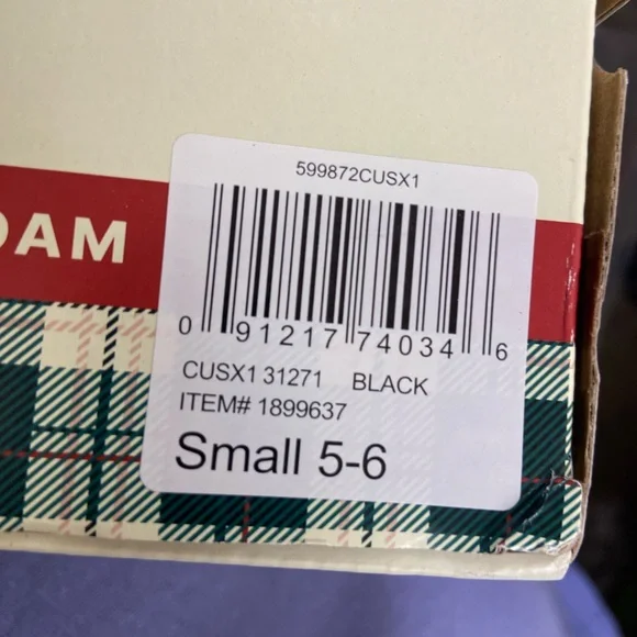 Dearfoams Memory Foam Slippers Black Faux Fur Knit Women’s 5-6 NIB - Picture 8 of 9